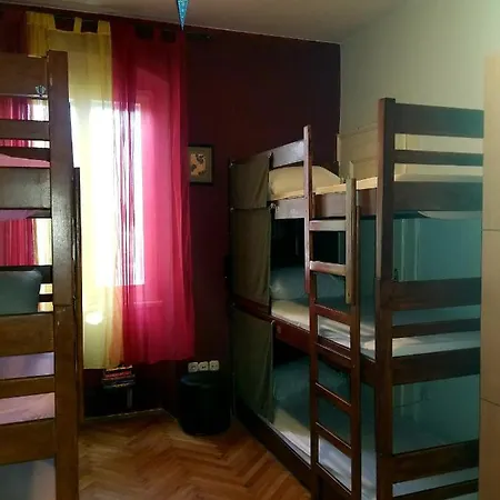 Hurricane Хостел